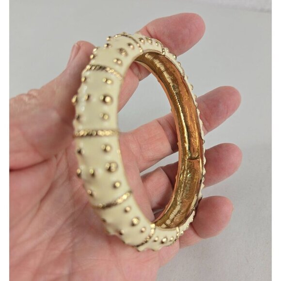 Lilly Pulitzer Bracelet Gold Plated Cream Enamel Sea Urchin Bangle VTG Signed - Picture 9 of 14